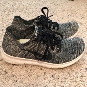 EUC 2017 NIKE FLYKNIT FREE RUNS 7.5